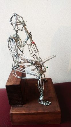 Cellista - Escultura en alambre